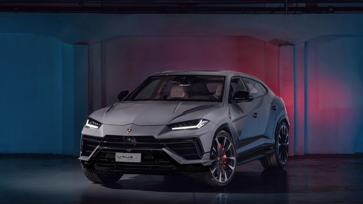 SUV od Lamborghini dostalo po faceliftu písmeno S a větší výkon